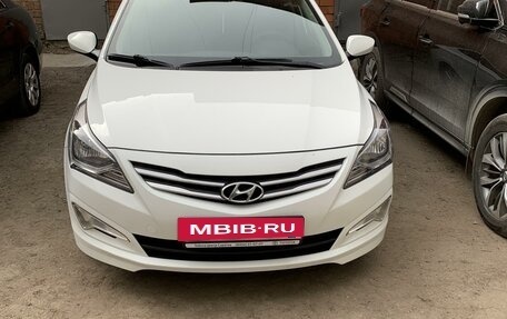 Hyundai Solaris II рестайлинг, 2016 год, 1 370 000 рублей, 2 фотография