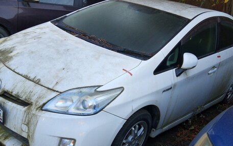 Toyota Prius, 2011 год, 900 000 рублей, 2 фотография