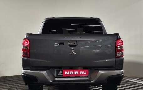 Mitsubishi L200 IV рестайлинг, 2018 год, 2 479 000 рублей, 5 фотография