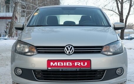 Volkswagen Polo VI (EU Market), 2013 год, 800 000 рублей, 3 фотография