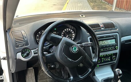 Skoda Octavia, 2012 год, 950 000 рублей, 10 фотография