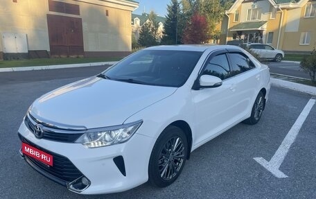 Toyota Camry, 2015 год, 2 300 000 рублей, 1 фотография