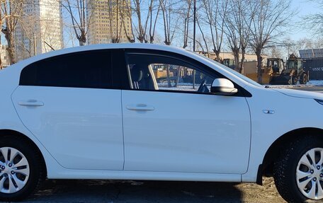 KIA Rio IV, 2018 год, 1 350 000 рублей, 4 фотография