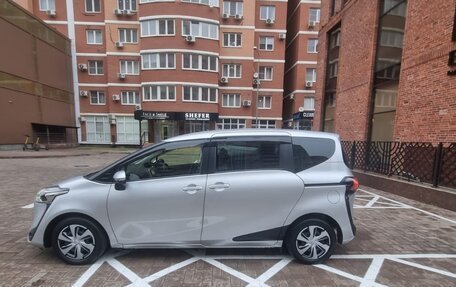 Toyota Sienta II, 2019 год, 1 880 000 рублей, 5 фотография