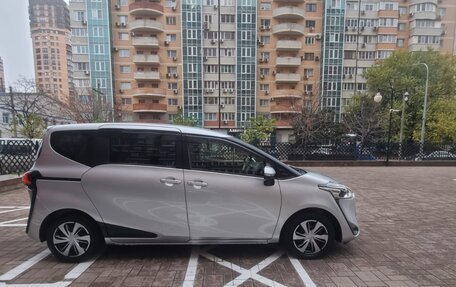 Toyota Sienta II, 2019 год, 1 880 000 рублей, 6 фотография