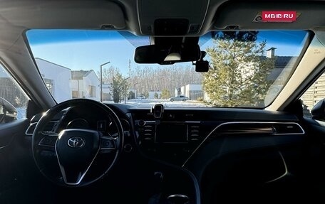 Toyota Camry, 2018 год, 2 870 000 рублей, 7 фотография