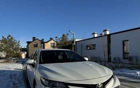 Toyota Camry, 2018 год, 2 870 000 рублей, 2 фотография