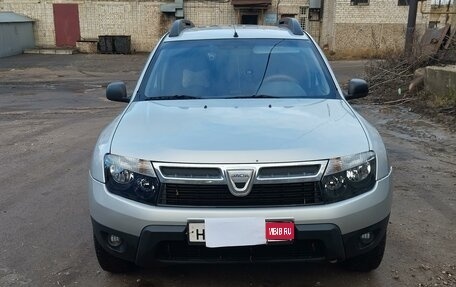 Dacia Duster I рестайлинг, 2010 год, 950 000 рублей, 1 фотография