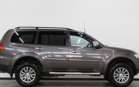 Mitsubishi Pajero Sport II рестайлинг, 2013 год, 1 900 000 рублей, 6 фотография