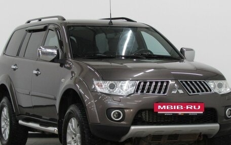 Mitsubishi Pajero Sport II рестайлинг, 2013 год, 1 900 000 рублей, 7 фотография