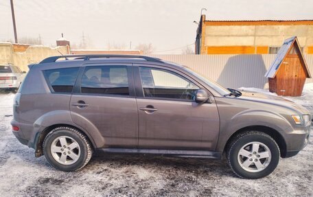 Mitsubishi Outlander III рестайлинг 3, 2011 год, 1 400 000 рублей, 7 фотография