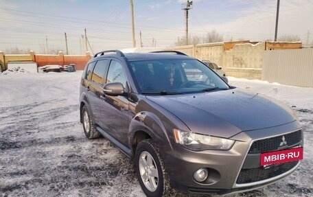 Mitsubishi Outlander III рестайлинг 3, 2011 год, 1 400 000 рублей, 6 фотография