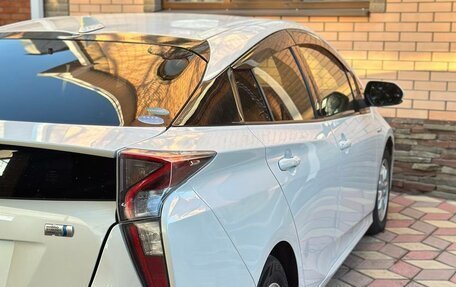 Toyota Prius IV XW50, 2016 год, 1 850 000 рублей, 9 фотография