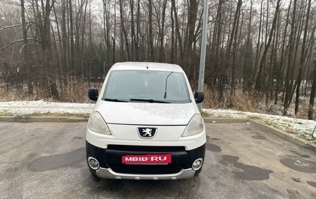 Peugeot Partner II рестайлинг 2, 2011 год, 650 000 рублей, 2 фотография