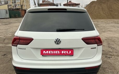 Volkswagen Tiguan II, 2018 год, 2 100 000 рублей, 4 фотография