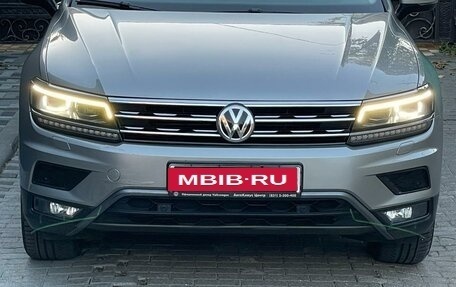 Volkswagen Tiguan II, 2018 год, 2 300 000 рублей, 13 фотография