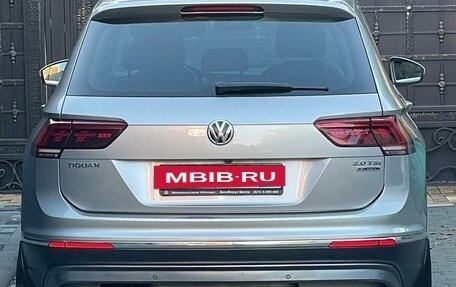 Volkswagen Tiguan II, 2018 год, 2 300 000 рублей, 16 фотография