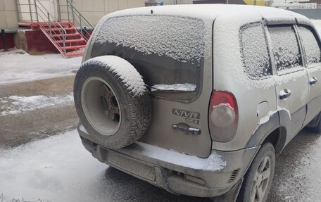 Chevrolet Niva I рестайлинг, 2010 год, 250 000 рублей, 2 фотография