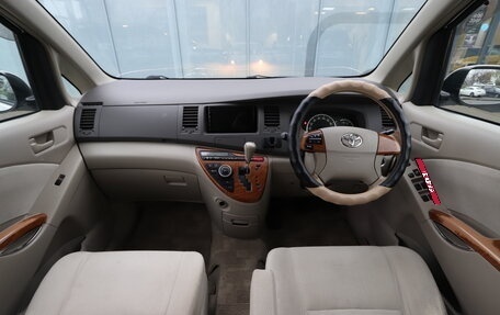 Toyota ISis I, 2010 год, 1 380 000 рублей, 16 фотография