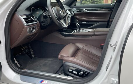 BMW 7 серия, 2017 год, 4 280 000 рублей, 24 фотография