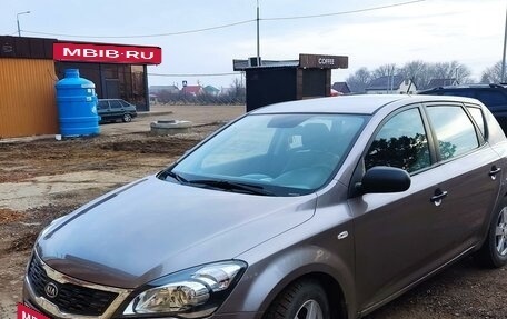 KIA cee'd I рестайлинг, 2011 год, 920 000 рублей, 2 фотография