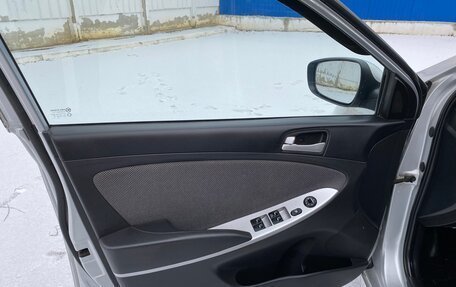 Hyundai Solaris II рестайлинг, 2013 год, 670 000 рублей, 15 фотография