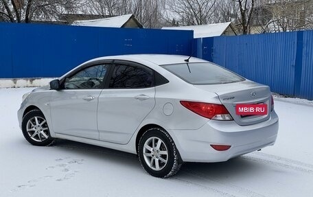 Hyundai Solaris II рестайлинг, 2013 год, 670 000 рублей, 5 фотография