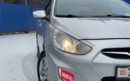 Hyundai Solaris II рестайлинг, 2013 год, 670 000 рублей, 32 фотография