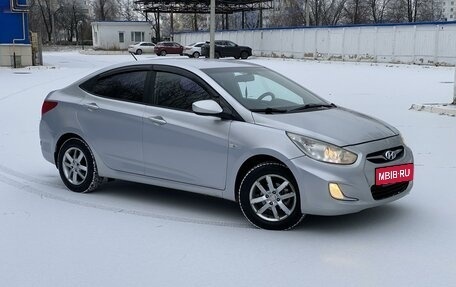 Hyundai Solaris II рестайлинг, 2013 год, 670 000 рублей, 9 фотография