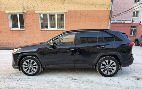 Toyota RAV4, 2020 год, 3 300 000 рублей, 12 фотография