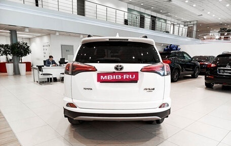 Toyota RAV4, 2016 год, 2 900 000 рублей, 10 фотография