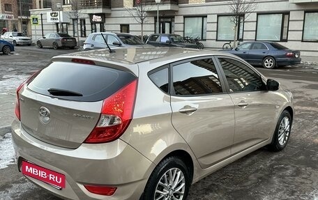 Hyundai Solaris II рестайлинг, 2014 год, 1 000 000 рублей, 7 фотография