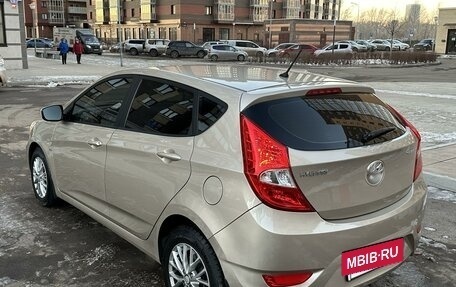 Hyundai Solaris II рестайлинг, 2014 год, 1 000 000 рублей, 9 фотография