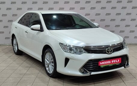 Toyota Camry, 2016 год, 2 380 000 рублей, 3 фотография