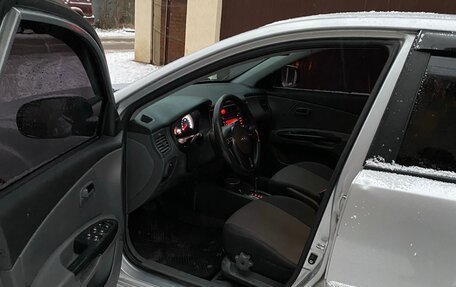 KIA Rio II, 2010 год, 740 000 рублей, 9 фотография