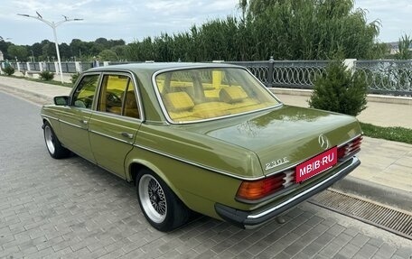 Mercedes-Benz W123, 1982 год, 999 999 рублей, 2 фотография