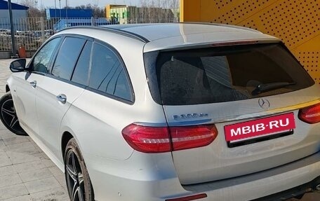 Mercedes-Benz E-Класс, 2019 год, 4 700 000 рублей, 16 фотография