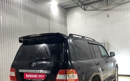 Toyota Land Cruiser 100 рестайлинг 2, 2004 год, 1 900 000 рублей, 3 фотография