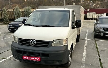 Volkswagen Transporter T5 рестайлинг, 2011 год, 1 300 000 рублей, 1 фотография