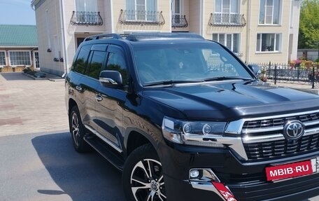 Toyota Land Cruiser 200, 2018 год, 7 700 000 рублей, 7 фотография