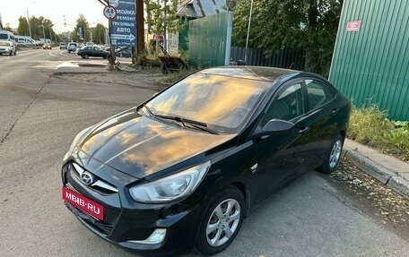 Hyundai Solaris II рестайлинг, 2013 год, 750 000 рублей, 2 фотография