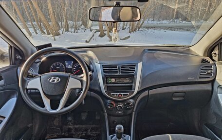 Hyundai Solaris II рестайлинг, 2013 год, 750 000 рублей, 6 фотография