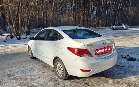 Hyundai Solaris II рестайлинг, 2013 год, 750 000 рублей, 4 фотография