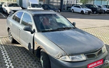 Mitsubishi Carisma I, 1997 год, 90 000 рублей, 4 фотография