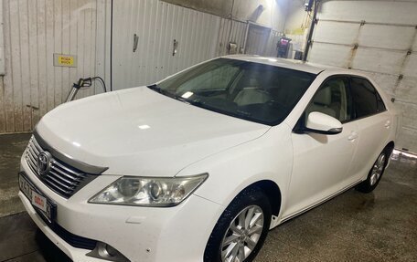 Toyota Camry, 2012 год, 1 625 000 рублей, 4 фотография