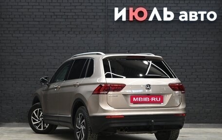 Volkswagen Tiguan II, 2019 год, 3 700 000 рублей, 6 фотография