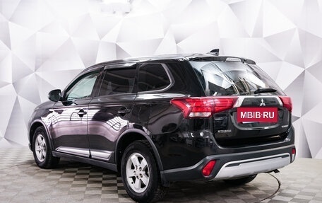 Mitsubishi Outlander III рестайлинг 3, 2019 год, 2 600 000 рублей, 7 фотография