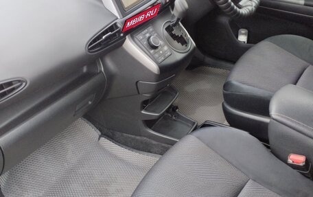 Toyota Wish II, 2012 год, 1 700 000 рублей, 14 фотография