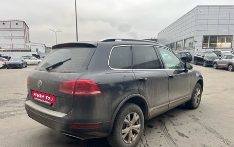 Volkswagen Touareg III, 2012 год, 1 995 000 рублей, 4 фотография