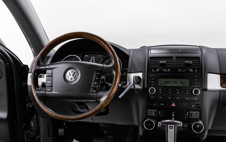 Volkswagen Touareg III, 2010 год, 1 215 000 рублей, 10 фотография